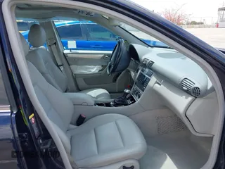 2005 Mercedes-Benz C 230 Kompressor с VIN WDBRF40J85F563743, выставлен на аукционе IAAI как лот 42173922 с пробегом 43 639 миль миль и . История ставок и продаж доступна на DreamBid. Изображение 5.