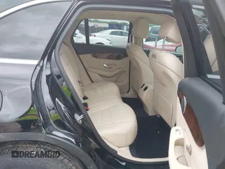 2019 Mercedes-Benz GLC 300 with VIN WDC0G4JB6KV185786, listed as a IAAI auction lot 42472450 with 86,561 mi miles and . Bid and sale history available at DreamBid. Image 8.