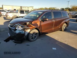 2022 Toyota Sienna XLE z VIN 5TDYRKEC6NS094932, wystawiony jako Copart lot #80919154 z przebiegiem 40 915 mil mil oraz Szkoda całkowita • Salvage title. Historia ofert i sprzedaży dostępna na DreamBid. Obrazek 1.