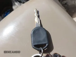2005 Ford Escape XLT с VIN 1FMCU03165DA08296, выставлен на аукционе IAAI как лот 41677892 с пробегом 255 431 миль миль и . История ставок и продаж доступна на DreamBid. Изображение 11.