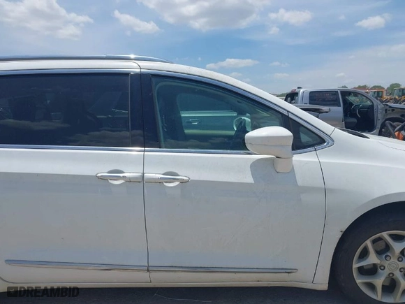 2018 Chrysler Pacifica Touring L Plus with VIN 2C4RC1EG8JR310799, listed as a IAAI auction lot 39754355 with 66,060 mi miles. Bid and sale history available at carsss.com. Image 13.