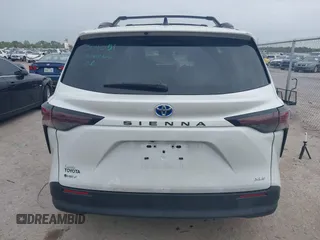 2025 Toyota Sienna XLE with VIN 5TDYRKECXSS230300, listed as a IAAI auction lot 41898171 with 4,008 mi miles. Bid and sale history available at carsss.com. Image 17.