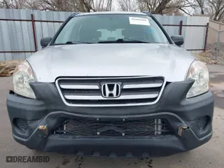 2006 Honda CR-V LX with VIN JHLRD68536C010191, listed as a IAAI auction lot 41902060 with 252,121 mi miles. Bid and sale history available at carsss.com. Image 13.