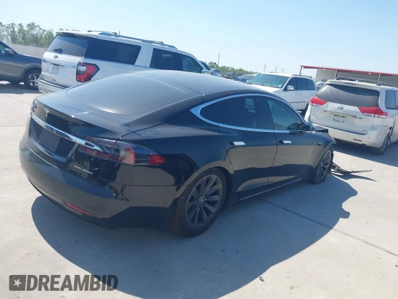 2020 Tesla Model S Long Range with VIN 5YJSA1E27LF397346, listed as a IAAI auction lot 40579015 with 43,779 mi miles and . Bid and sale history available at DreamBid. Image 4.