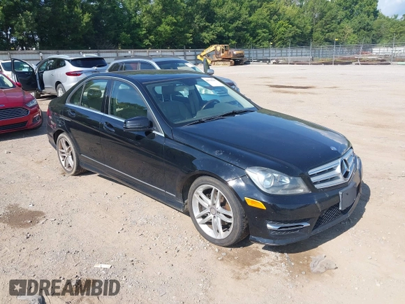 2012 Mercedes-Benz C 300 Sport z VIN WDDGF8BB8CR200253, wystawiony jako IAAI lot #42735797 z przebiegiem 140 277 mil mil oraz . Historia ofert i sprzedaży dostępna na DreamBid. Obrazek 1.