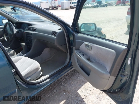 1998 Toyota Camry LE с VIN 4T1BG22KXWU363210, выставлен на аукционе IAAI как лот 42228383 с пробегом 232 933 миль миль и . История ставок и продаж доступна на DreamBid. Изображение 5.