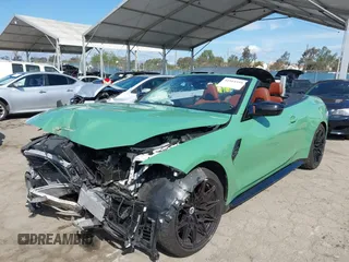2023 BMW M4 Competition xDrive с VIN WBS33BA01PCM29504, выставлен на аукционе IAAI как лот 41914359 с пробегом 17 618 миль миль и . История ставок и продаж доступна на DreamBid. Изображение 2.