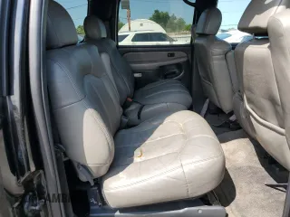2002 Chevrolet Suburban Z71 with VIN 3GNFK16Z92G328507, listed as a Copart auction lot 65839945 with 235,047 mi miles and Clean title. Bid and sale history available at DreamBid. Image 11.