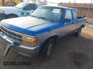 1993 Dodge Dakota with VIN 1B7GL23Y8PS210332, listed as a IAAI auction lot 41875038 with 215,599 mi miles. Bid and sale history available at carsss.com. Image 2.