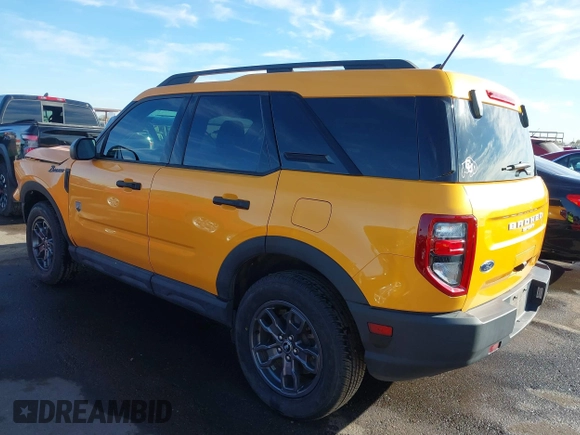 2022 Ford Bronco Sport Big Bend z VIN 3FMCR9B6XNRD50828, wystawiony jako IAAI lot #41653669 z przebiegiem 37 859 mil mil oraz . Historia ofert i sprzedaży dostępna na DreamBid. Obrazek 3.