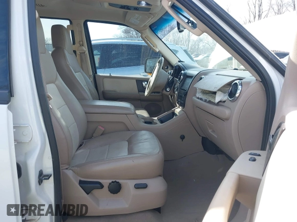 2006 Ford Expedition Eddie Bauer z VIN 1FMPU18566LA95837, wystawiony jako IAAI lot #41739584 z przebiegiem 248 823 mil mil oraz . Historia ofert i sprzedaży dostępna na DreamBid. Obrazek 5.
