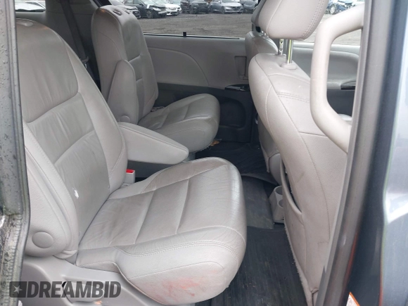 2017 Toyota Sienna XLE with VIN 5TDDZ3DC2HS171807, listed as a IAAI auction lot 42225873 with 105,588 mi miles and . Bid and sale history available at DreamBid. Image 8.
