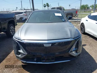 2024 Cadillac LYRIQ Luxury z VIN 1GYKPRRK7RZ122838, wystawiony jako IAAI lot #41958490 z przebiegiem Nie podano mil oraz . Historia ofert i sprzedaży dostępna na DreamBid. Obrazek 12.
