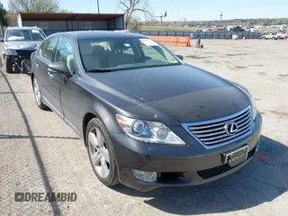 2010 Lexus LS 460 z VIN JTHBL5EF3A5099023, wystawiony jako IAAI lot #41865321 z przebiegiem 136 845 mil mil oraz . Historia ofert i sprzedaży dostępna na DreamBid. Obrazek 1.