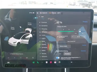 2019 Tesla Model 3 Mid Range z VIN 5YJ3E1EA8KF464681, wystawiony jako IAAI lot #42072104 z przebiegiem 83 451 mil mil oraz . Historia ofert i sprzedaży dostępna na DreamBid. Obrazek 17.