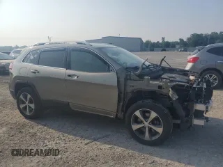 2019 Jeep Cherokee Limited with VIN 1C4PJMDX1KD270733, listed as a Copart auction lot 64125345 with 105,840 mi miles and Salvage title. Bid and sale history available at DreamBid. Image 4.