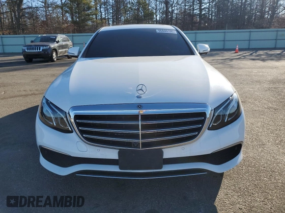 2019 Mercedes-Benz E-Class E 300 with VIN WDDZF4KB6KA561642, listed as a Copart auction lot 46809195 with 47,792 mi miles and Salvage Title. Bid and sale history available at carsss.com. Image 5.