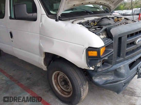 2008 Ford Econoline Cargo Commercial z VIN 1FTNE24L98DB60406, wystawiony jako IAAI lot #42346595 z przebiegiem 263 736 mil mil oraz . Historia ofert i sprzedaży dostępna na DreamBid. Obrazek 6.