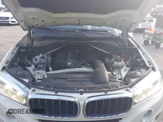 2016 BMW X5 sDrive35i z VIN 5UXKR2C5XG0R70450, wystawiony jako IAAI lot #41470535 z przebiegiem 181 111 mil mil oraz . Historia ofert i sprzedaży dostępna na DreamBid. Obrazek 10.