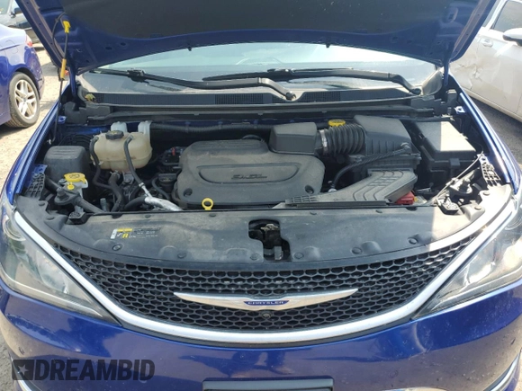 2020 Chrysler Pacifica Touring L with VIN 2C4RC1BG2LR103350, listed as a Copart auction lot 59935025 with 98,149 mi miles and Salvage title. Bid and sale history available at DreamBid. Image 11.