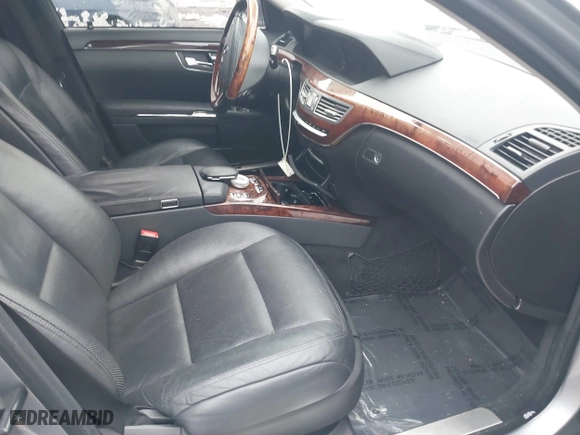 2012 Mercedes-Benz S-Class S 550 with VIN WDDNG7DB8CA431860, listed as a IAAI auction lot 41567341 with 93,729 mi miles. Bid and sale history available at carsss.com. Image 5.