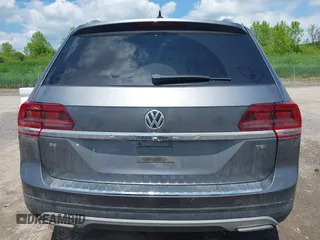 2018 Volkswagen Atlas SE с VIN 1V2CP2CA2JC593755, выставлен на аукционе IAAI как лот 42381332 с пробегом 62 664 миль миль и . История ставок и продаж доступна на DreamBid. Изображение 16.