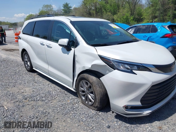 2023 Toyota Sienna XLE z VIN 5TDYSKFC3PS075938, wystawiony jako IAAI lot #42134780 z przebiegiem 34 213 mil mil oraz . Historia ofert i sprzedaży dostępna na DreamBid. Obrazek 1.