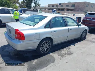 2005 Volvo S80 с VIN YV1TS911451412257, выставлен на аукционе IAAI как лот 42473346 с пробегом 125 653 миль миль и . История ставок и продаж доступна на DreamBid. Изображение 4.