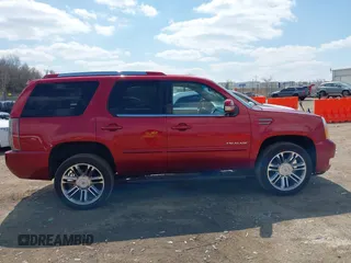 2013 Cadillac Escalade Premium with VIN 1GYS4CEF1DR296895, listed as a IAAI auction lot 42029447 with 77,357 mi miles. Bid and sale history available at carsss.com. Image 12.