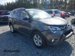 2013 Toyota RAV4 XLE with VIN JTMRFREV6DD023666, listed as a IAAI auction lot 42137487 with 101,951 mi miles. Bid and sale history available at carsss.com. Image 1.