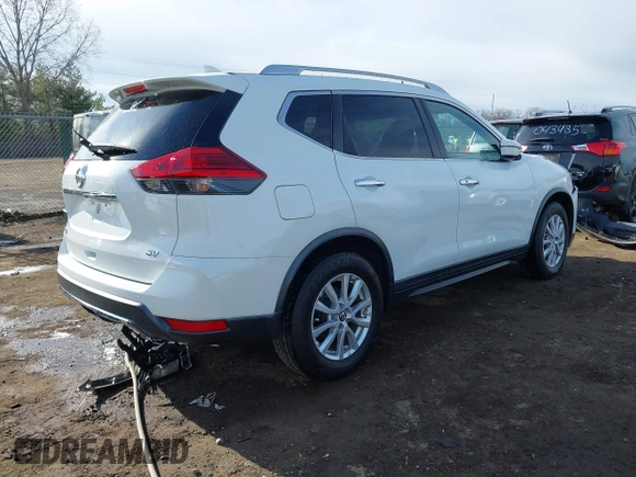 2017 Nissan Rogue SV with VIN KNMAT2MT7HP601954, listed as a IAAI auction lot 41865794 with 136,280 mi miles. Bid and sale history available at carsss.com. Image 4.