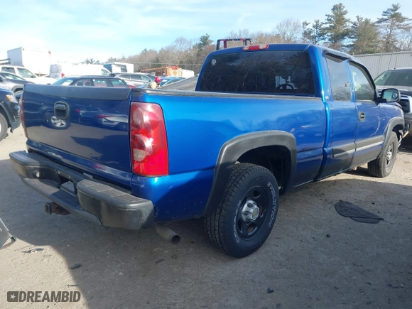 2003 Chevrolet Silverado 1500 Work Truck with VIN 1GCEC19X33Z360611, listed as a IAAI auction lot 41274217 with 152,523 mi miles. Bid and sale history available at carsss.com. Image 4.