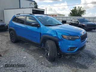2022 Jeep Cherokee X with VIN 1C4PJMCX1ND526360, listed as a Copart auction lot 65071985 with 29,461 mi miles and Salvage title. Bid and sale history available at DreamBid. Image 4.