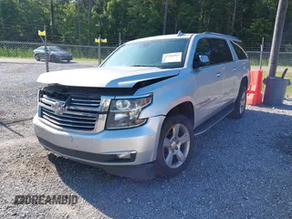 2017 Chevrolet Suburban Premier z VIN 1GNSCJKCXHR208785, wystawiony jako IAAI lot #42166963 z przebiegiem 227 249 mil mil oraz . Historia ofert i sprzedaży dostępna na DreamBid. Obrazek 2.