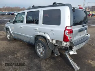 2009 Jeep Commander Sport with VIN 1J8HG48K39C553953, listed as a IAAI auction lot 41863115 with 175,461 mi miles. Bid and sale history available at carsss.com. Image 3.