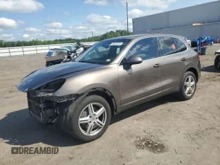2011 Porsche Cayenne z VIN WP1AA2A28BLA04200, wystawiony jako Copart lot #56824575 z przebiegiem 180 123 mil mil oraz Szkoda całkowita • Salvage title. Historia ofert i sprzedaży dostępna na DreamBid. Obrazek 1.