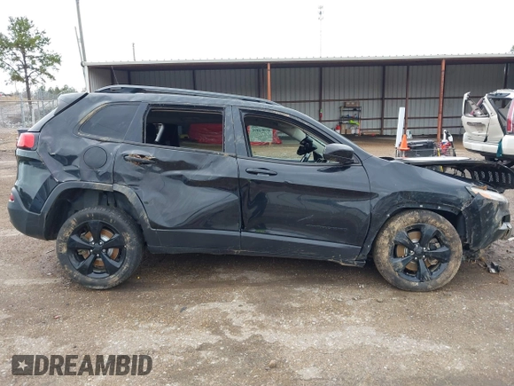 2016 Jeep Cherokee Latitude with VIN 1C4PJLCSXGW229710, listed as a IAAI auction lot 41094091 with 131,501 mi miles. Bid and sale history available at carsss.com. Image 17.