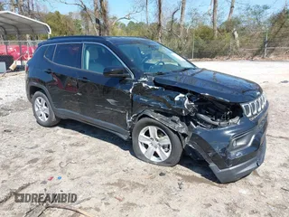 2022 Jeep Compass Latitude with VIN 3C4NJCBB4NT140193, listed as a IAAI auction lot 41787187 with 69,155 mi miles and . Bid and sale history available at carsss.com. Image 1.