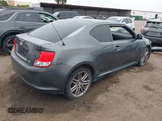2012 Scion tC z VIN JTKJF5C74C3040019, wystawiony jako IAAI lot #42418457 z przebiegiem 160 579 mil mil oraz . Historia ofert i sprzedaży dostępna na DreamBid. Obrazek 4.
