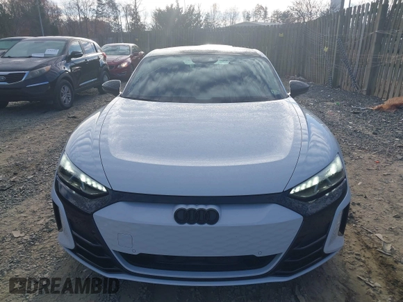 2023 Audi RS e-tron GT z VIN WAUBHBFW5P7903655, wystawiony jako IAAI lot #40952092 z przebiegiem 8 959 mil mil oraz . Historia ofert i sprzedaży dostępna na DreamBid. Obrazek 12.