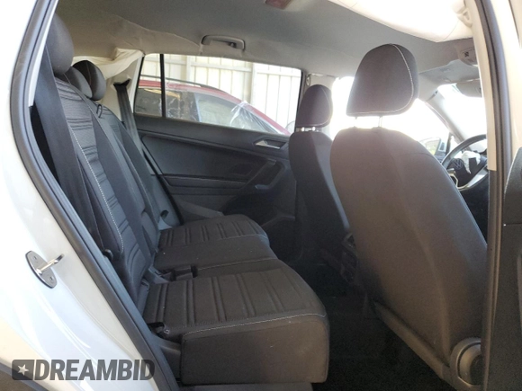 2024 Volkswagen Tiguan S с VIN 3VVFB7AX7RM046672, выставлен на аукционе Copart как лот 86002274 с пробегом 15 211 миль миль и Списание • Salvage title. История ставок и продаж доступна на DreamBid. Изображение 11.