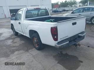 2006 Chevrolet Colorado LS z VIN 1GCCS148268229500, wystawiony jako IAAI lot #42178522 z przebiegiem 178 110 mil mil oraz . Historia ofert i sprzedaży dostępna na DreamBid. Obrazek 3.