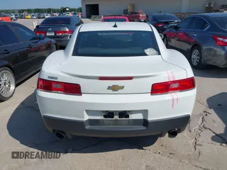 2015 Chevrolet Camaro LS z VIN 2G1FB1E37F9293805, wystawiony jako IAAI lot #42393142 z przebiegiem 138 288 mil mil oraz . Historia ofert i sprzedaży dostępna na DreamBid. Obrazek 16.