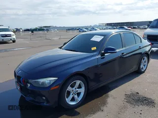 2014 BMW 3 Series 328i z VIN WBA3C1C58EK115326, wystawiony jako IAAI lot #42403532 z przebiegiem 135 348 mil mil oraz . Historia ofert i sprzedaży dostępna na DreamBid. Obrazek 2.