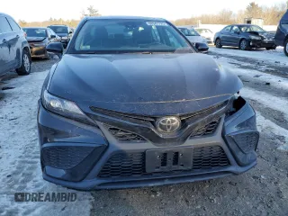 2023 Toyota Camry SE z VIN 4T1G11BK4PU077906, wystawiony jako Copart lot #88947725 z przebiegiem 27 377 mil mil oraz Nie do naprawy • Non repairable. Historia ofert i sprzedaży dostępna na DreamBid. Obrazek 5.