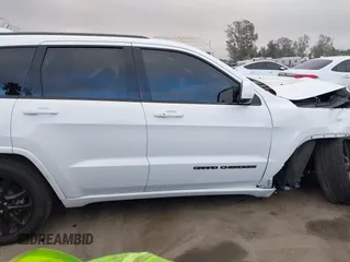 2018 Jeep Grand Cherokee Altitude with VIN 1C4RJEAGXJC153479, listed as a IAAI auction lot 41493917 with 83,589 mi miles. Bid and sale history available at carsss.com. Image 12.
