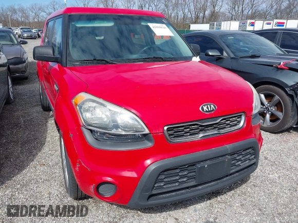 2013 Kia Soul with VIN KNDJT2A50D7614366, listed as a IAAI auction lot 41898620 with 141,160 mi miles. Bid and sale history available at carsss.com. Image 6.