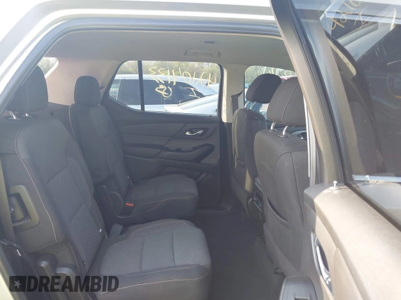 2019 Chevrolet Traverse LT Cloth with VIN 1GNERGKW6KJ114174, listed as a IAAI auction lot 42104133 with 135,410 mi miles. Bid and sale history available at carsss.com. Image 8.