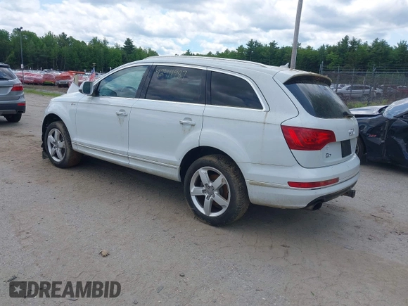 2013 Audi Q7 Premium Plus z VIN WA1LGAFE7DD005481, wystawiony jako IAAI lot #42411987 z przebiegiem Nie podano mil oraz . Historia ofert i sprzedaży dostępna na DreamBid. Obrazek 3.