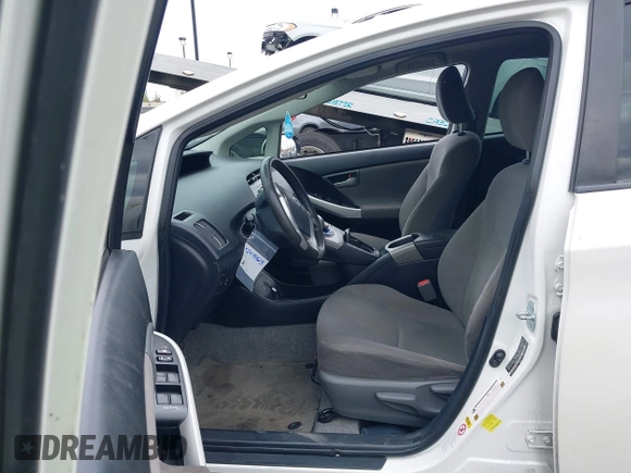 2014 Toyota Prius Four with VIN JTDKN3DU8E0387333, listed as a IAAI auction lot 42415523 with 165,252 mi miles and . Bid and sale history available at DreamBid. Image 5.